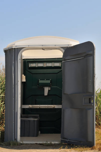 Best Porta potty rental near me  in Colon, MI